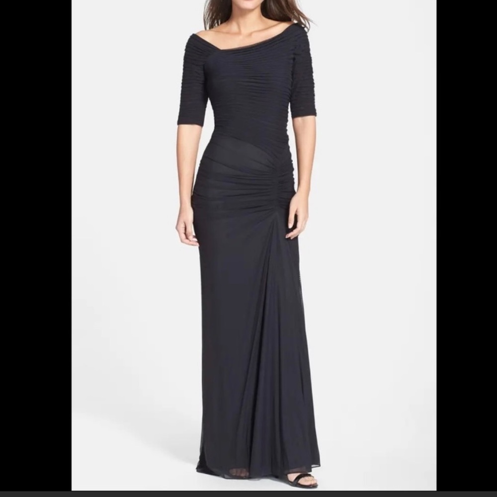 Tadashi Shoji Black Asymmetrical Ruched Mesh Maxi Gown Formal Dress Size Large